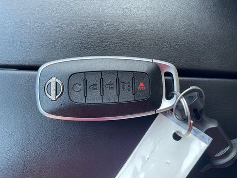 Certified 2025 Nissan Rogue SL AWD/4WD image 29
