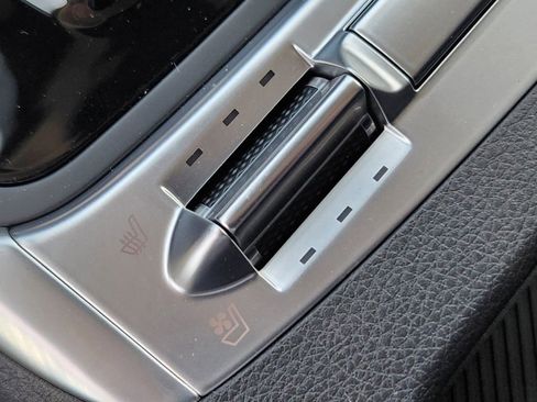 Used 2025 Kia Carnival SX image 22