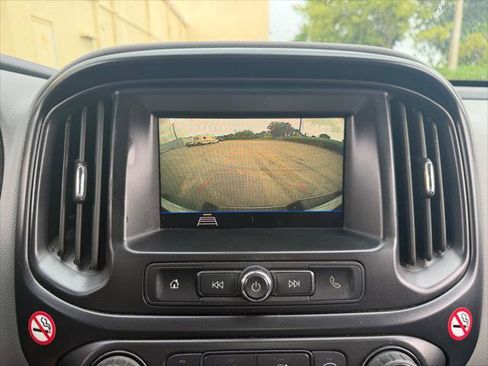 Used 2022 Chevrolet Colorado W/T w/ WT Convenience Package RWD image 27