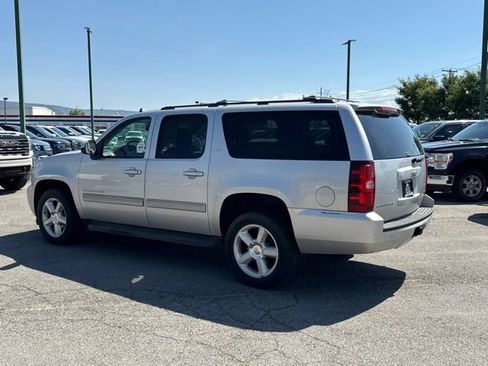 Used 2010 Chevrolet Suburban LT AWD/4WD image 7