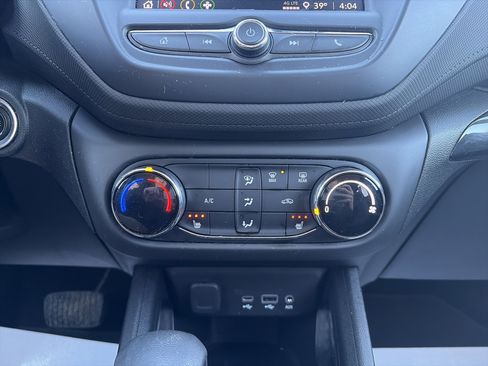 Used 2022 Chevrolet TrailBlazer LT image 27