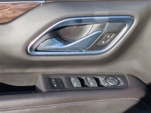 Used 2021 Chevrolet Tahoe LT w/ LT Signature Package image 24