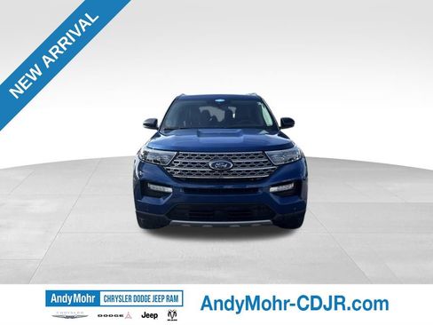 Used 2021 Ford Explorer Limited w/ Equipment Group 301A AWD/4WD image 2