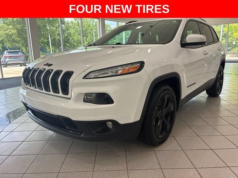 Used 2016 Jeep Cherokee High Altitude FWD image 3