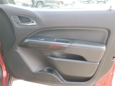 Used 2016 GMC Canyon SLT w/ Driver Alert Package image 30