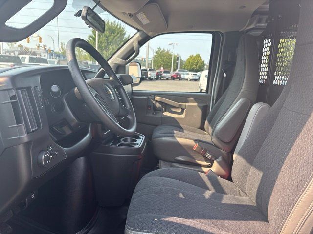 Used 2025 Chevrolet Express 2500 w/ Driver Convenience Package RWD image 9
