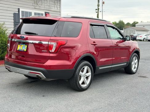 Used 2017 Ford Explorer XLT w/ Equipment Group 202A AWD/4WD image 5