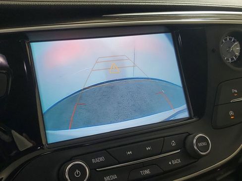 Used 2019 Buick Envision Essence image 19