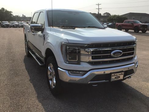 Used 2022 Ford F150 Lariat w/ Equipment Group 502A High AWD/4WD image 8