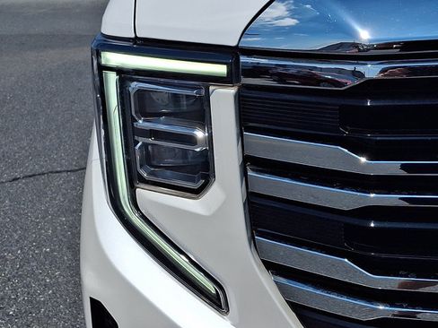 Certified 2023 GMC Sierra 1500 SLT w/ SLT Premium Package AWD/4WD image 9