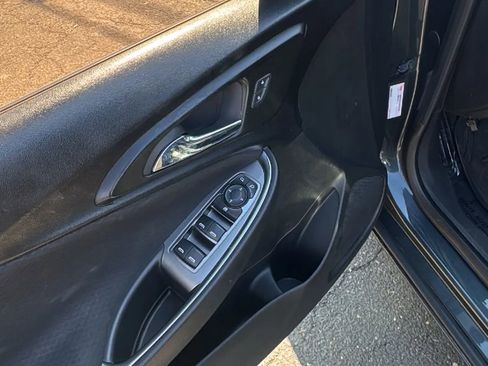 Used 2018 Chevrolet Malibu LT FWD image 10