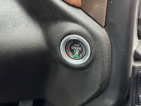 Used 2021 Chevrolet Silverado 1500 High Country w/ Technology Package image 33