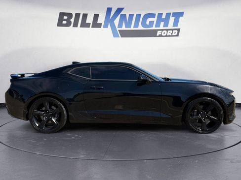 Used 2018 Chevrolet Camaro SS RWD image 6
