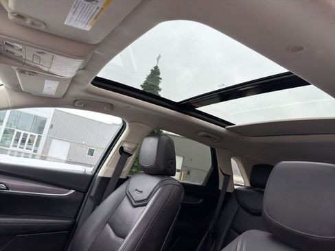 Used 2018 Cadillac XT5 Luxury w/ LPO, Sport Package image 19