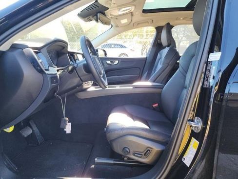Certified 2025 Volvo XC60 B5 Plus image 6