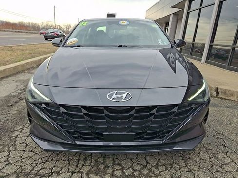 Used 2022 Hyundai Elantra SEL w/ Convenience Package image 2
