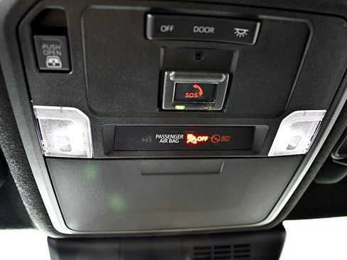 Used 2025 Toyota 4Runner SR5 AWD/4WD image 34