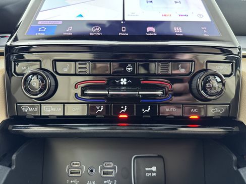 New 2025 Jeep Grand Cherokee L Limited image 23