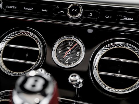 Used 2023 Bentley Continental GT V8 image 32