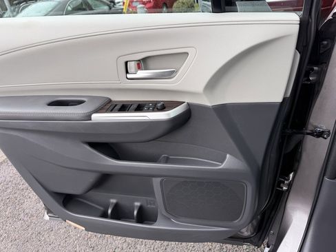 Certified 2023 Toyota Sienna XLE image 23