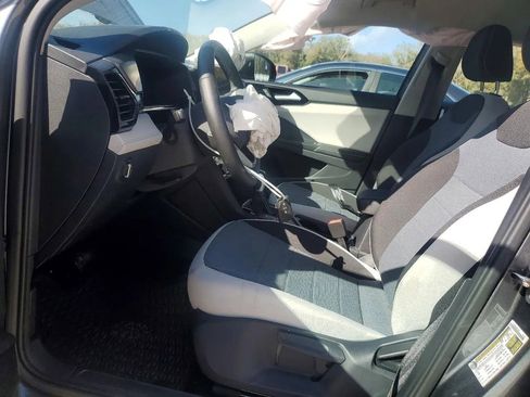 Used 2025 Volkswagen Taos S FWD image 7