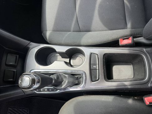 Used 2017 Chevrolet Cruze LT FWD image 26