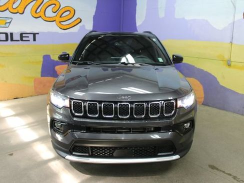 Used 2023 Jeep Compass Limited w/ Sun and Sound Group AWD/4WD image 3