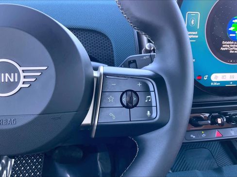 Used 2025 MINI Cooper Countryman S w/ Comfort Package Max image 25