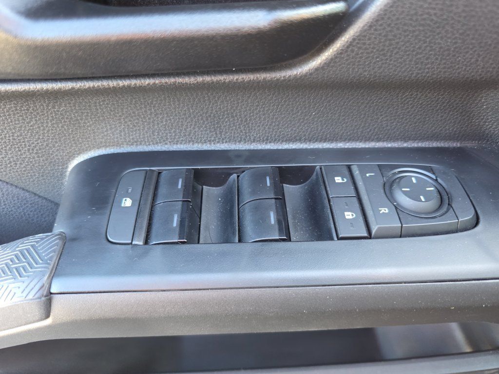 Used 2026 Toyota Tacoma SR5 AWD/4WD image 14