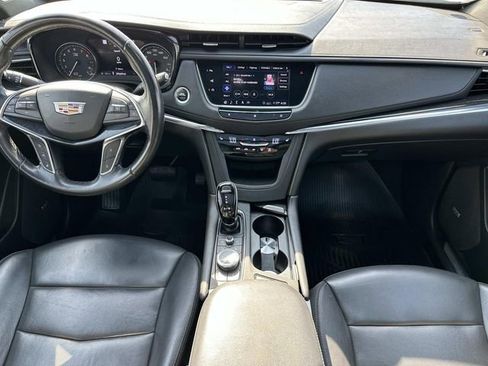 Used 2020 Cadillac XT5 Premium Luxury FWD image 13