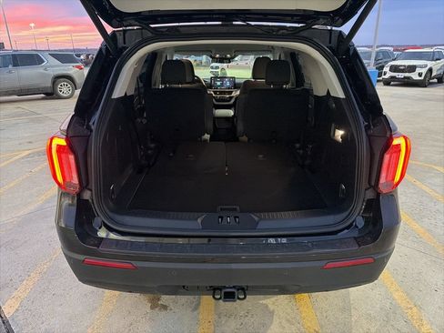 New 2026 Ford Explorer Active AWD/4WD image 23
