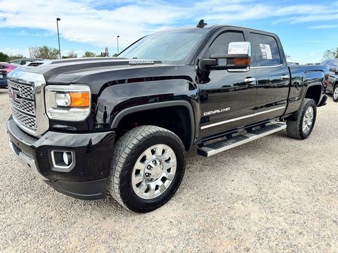 Used 2019 GMC Sierra 2500 Denali w/ Duramax Plus Package AWD/4WD image 5