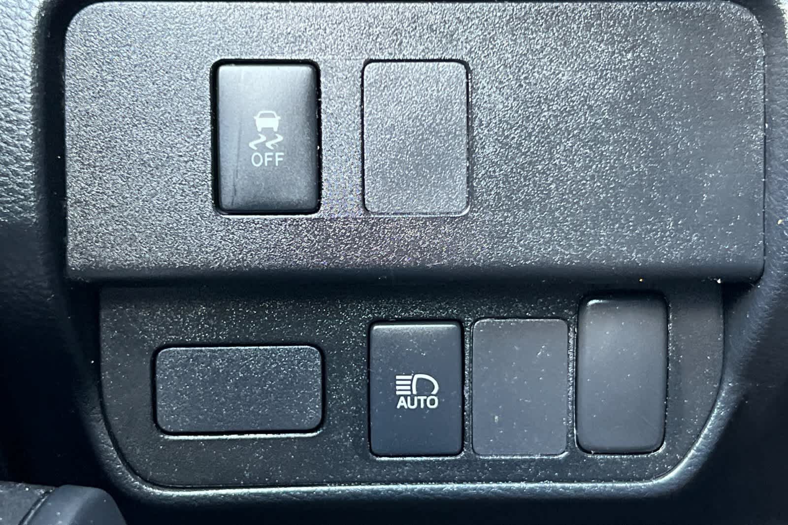 Used 2020 Toyota Tacoma SR RWD image 27