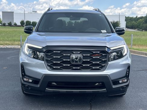 Used 2022 Honda Passport TrailSport image 3