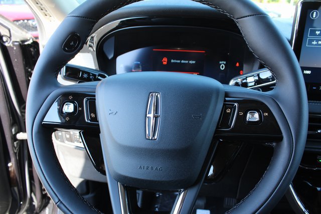New 2025 Lincoln Corsair AWD w/ Equipment Group 101A image 14
