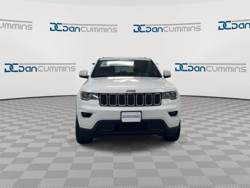 Used 2022 Jeep Grand Cherokee Laredo E AWD/4WD image 3