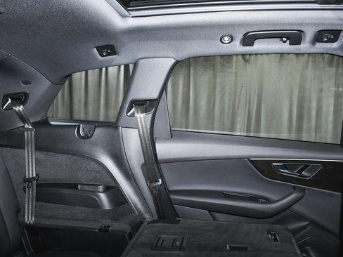 Used 2025 Audi Q7 3.0T Premium w/ Convenience Package image 72