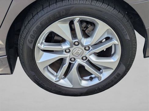 Used 2018 Honda Accord LX image 15
