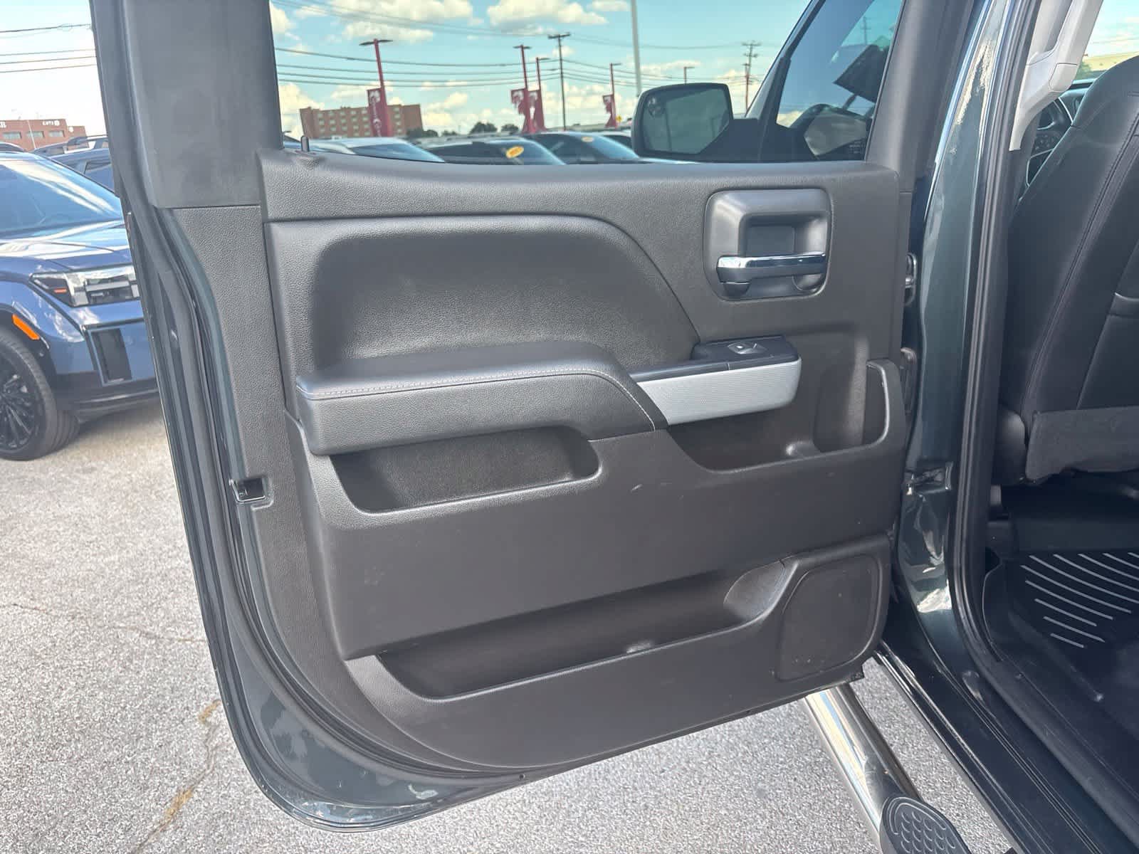 Used 2018 Chevrolet Silverado 1500 LT w/ Texas Edition AWD/4WD image 16