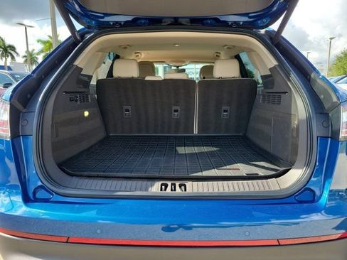 Certified 2020 Lincoln Nautilus FWD w/ Equipment Group 101A image 9