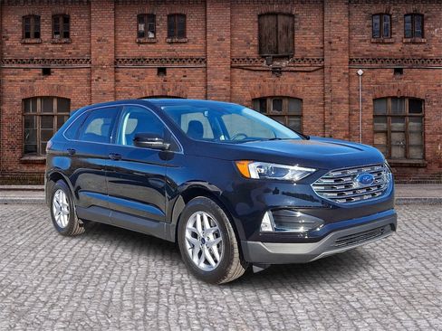 Certified 2022 Ford Edge SEL w/ Convenience Package image 2