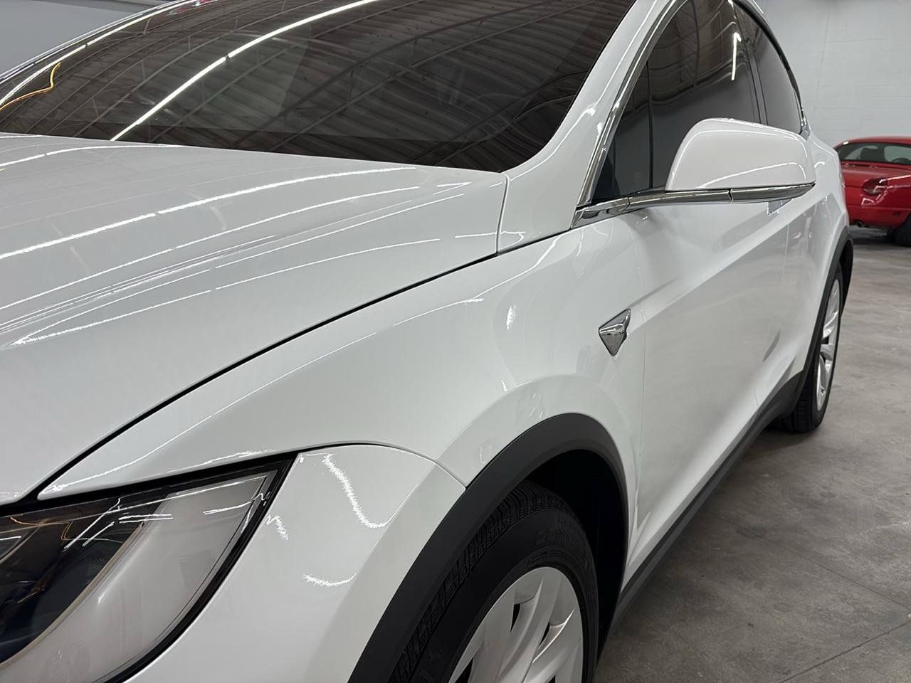 Used 2018 Tesla Model X 75D AWD/4WD image 2
