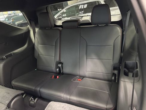 Used 2024 Chevrolet Traverse RS w/ LPO, Floor Liner Package image 40