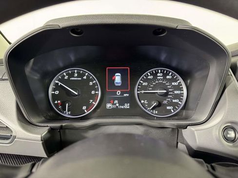 Used 2024 Subaru Crosstrek 2.0i Premium image 3