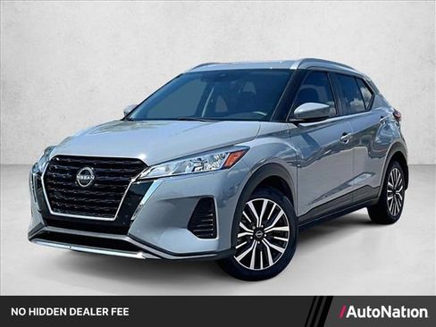 Used 2022 Nissan Kicks SV FWD image 1