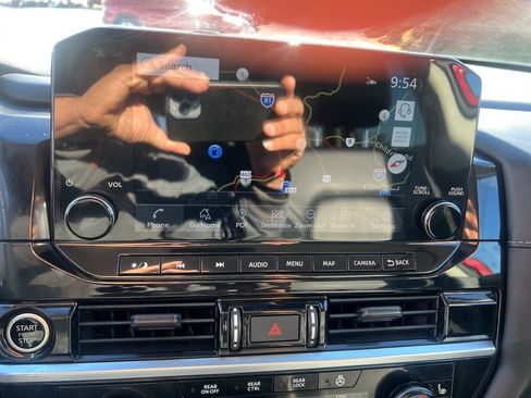 Used 2023 Nissan Pathfinder SL image 20