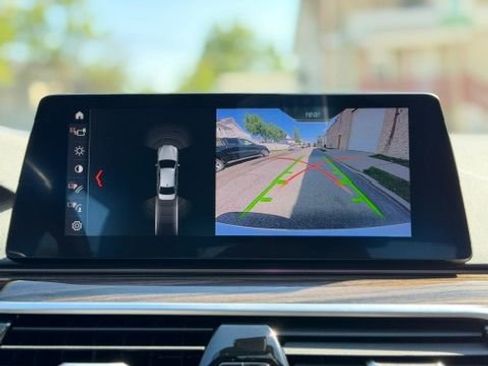 Used 2019 BMW 540i xDrive AWD/4WD image 37