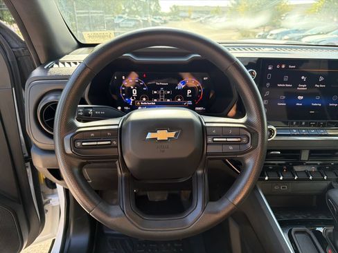 Used 2024 Chevrolet Colorado W/T RWD image 23