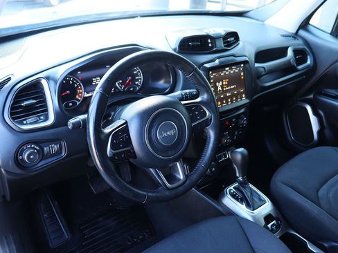 Used 2022 Jeep Renegade Latitude w/ Convenience Group image 39