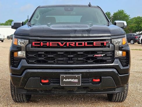 Used 2022 Chevrolet Silverado 1500 Custom RWD image 2